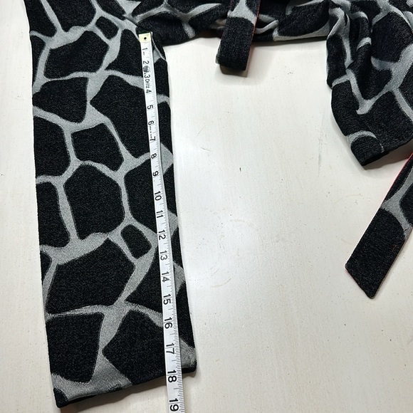 Moka Sport Giraffe Print Belted Notch Collar Coat Size Large - Picture 9 of 9